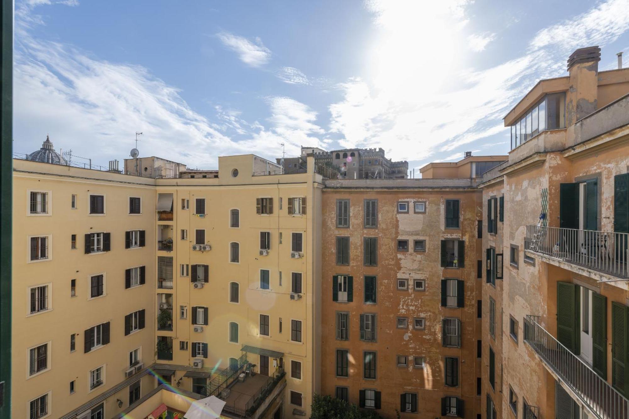 St Peter Twelve Bed & Breakfast Rome Exterior photo